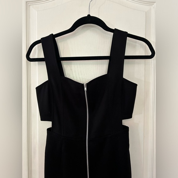 Snidel Cut-Out Midi Dress - Picture 8 of 8